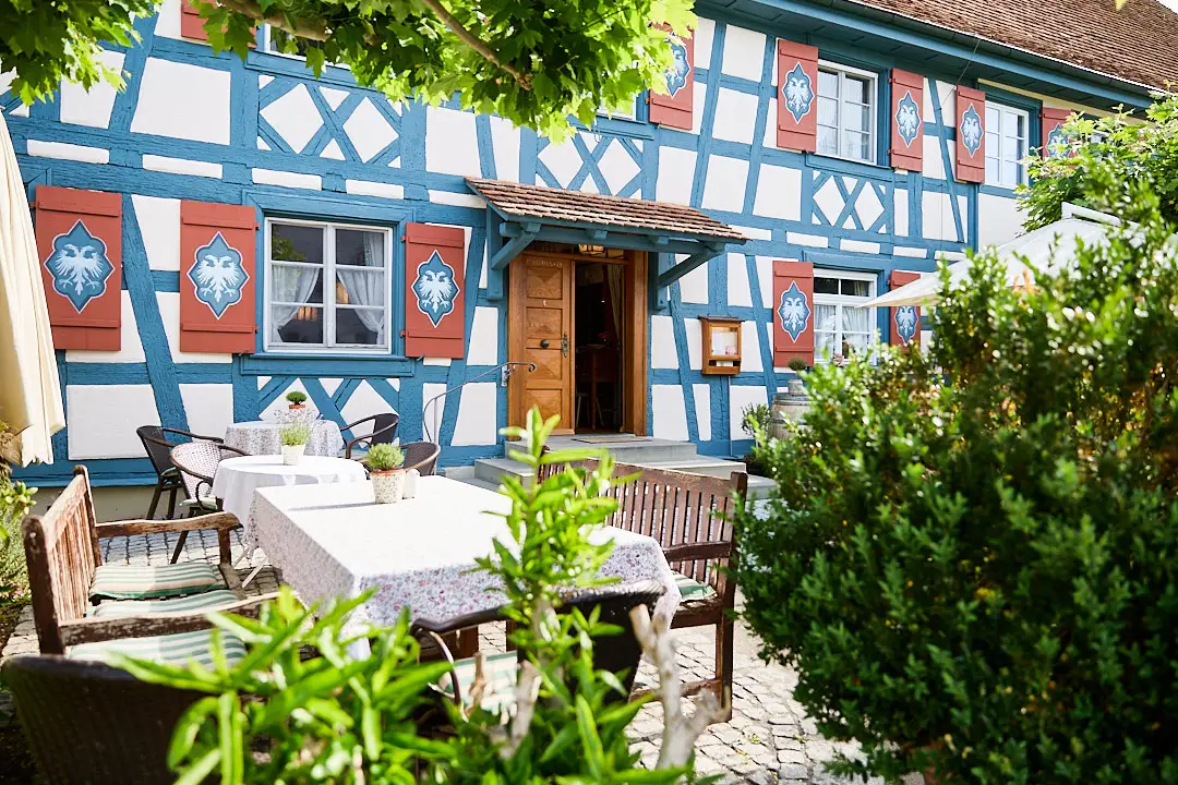 Aussenansicht Fachwerkhaus Landgasthof Adler Lippertsreute